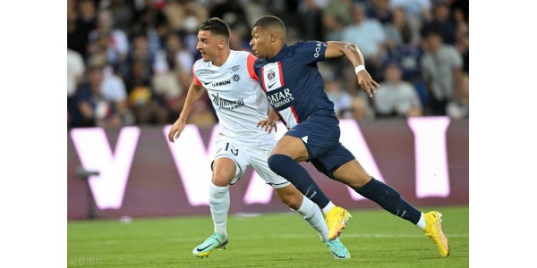 Il Paris è in testa alla classifica, ma Mbappe non è contento fino in fondo